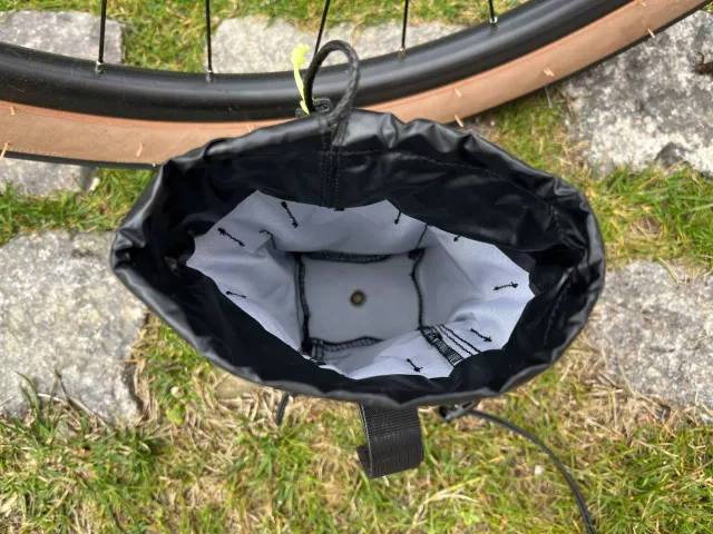 Food pouch bikepacking