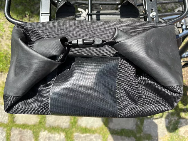 sacoche btwin 500 sur porte-bagages