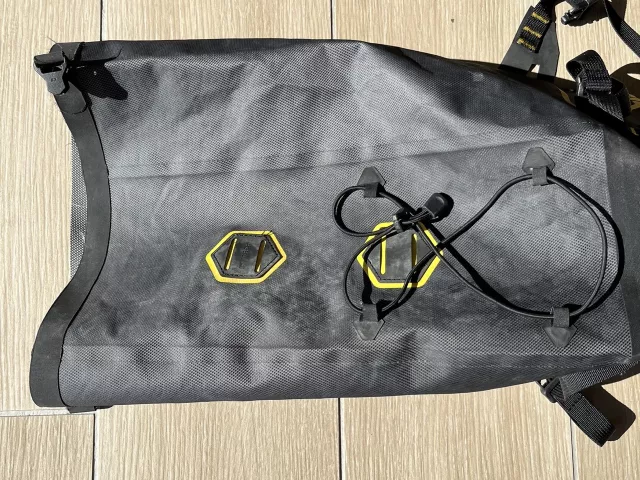 Apidura sacoche de selle bikepacking