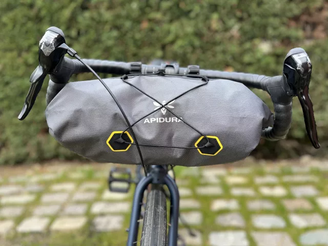 Apidura Expedition Handlebar Pack d'occasion