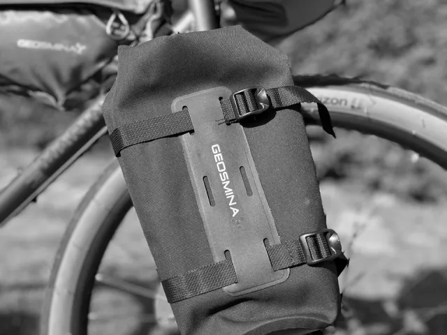 Geosmina Cargo Cage Bag